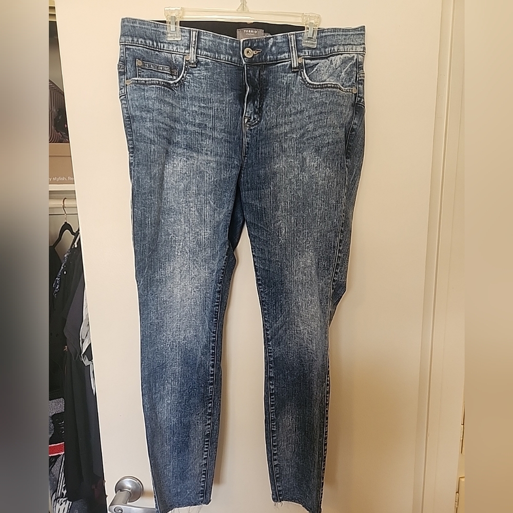 Torrid Bombshell Skinny Jeans 18 Raw Hem